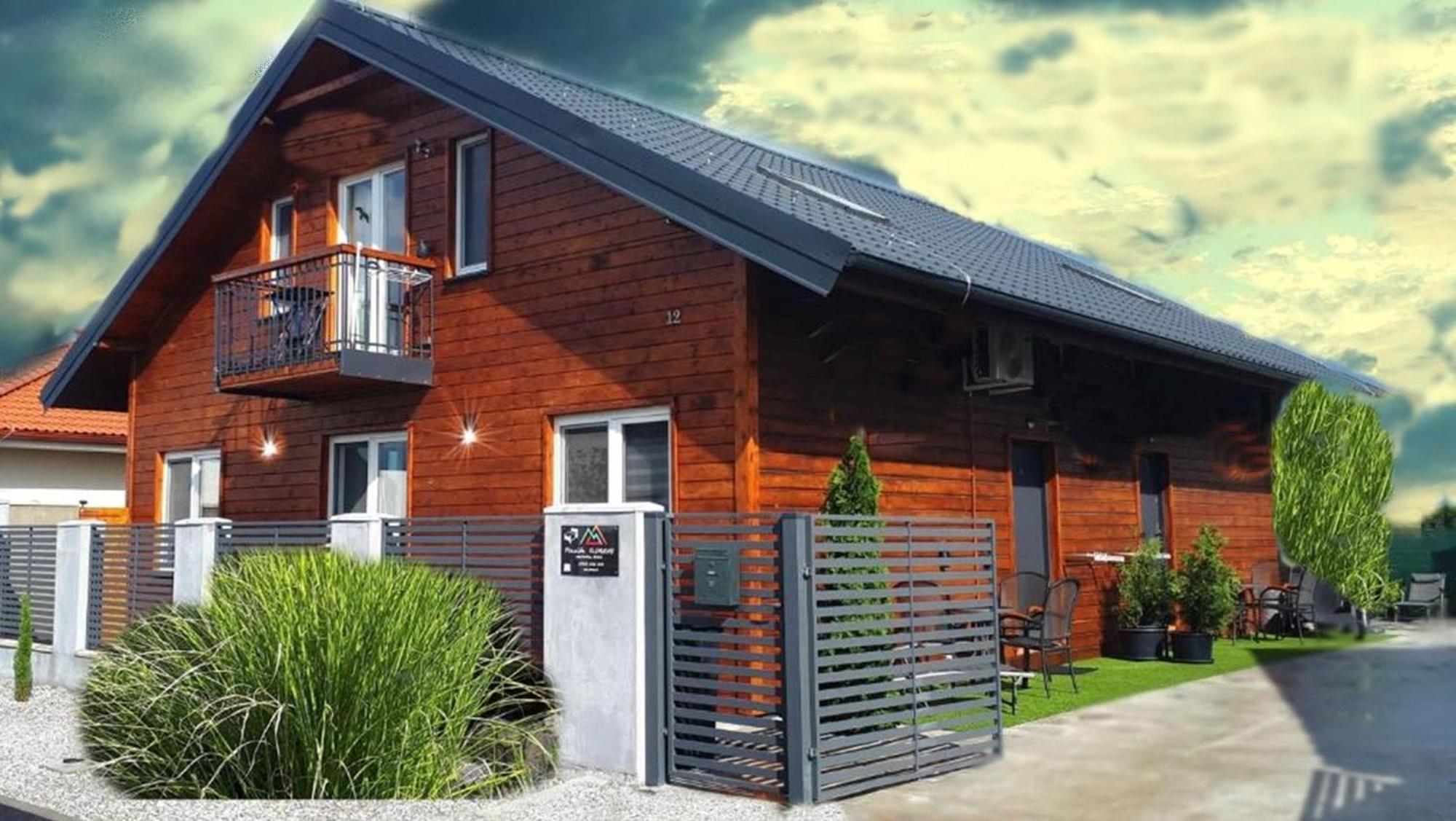 Penzion Florens, Nesvady Exterior foto